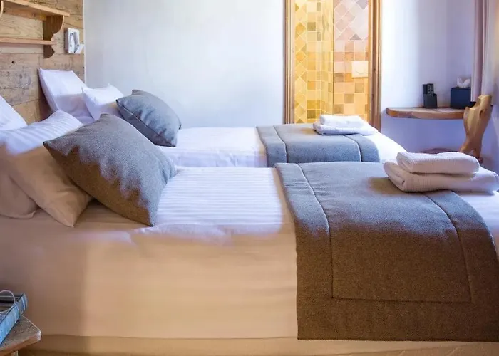 Panzió K120 - Village Du Praz -